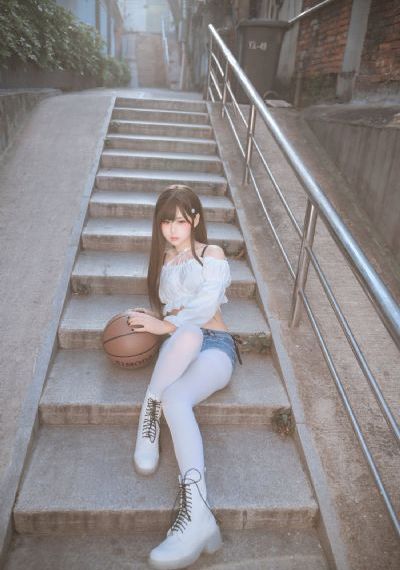 美女被脱脱内衣免费的软件_超清全集免费播放
